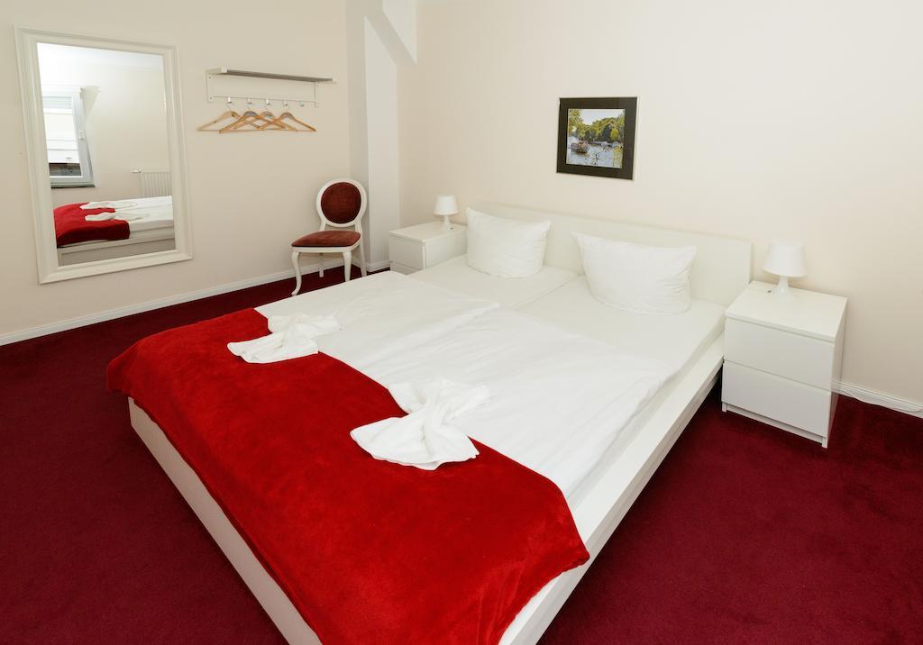 City Hotel-Pension Brandenburg Brandenburg  Habitación foto