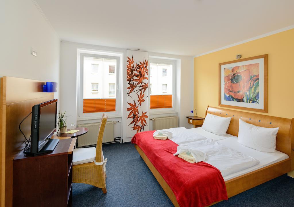 City Hotel-Pension Brandenburg Brandenburg  Habitación foto